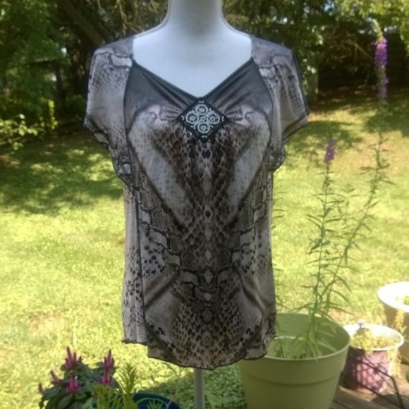 Top - Picture 3 of 4